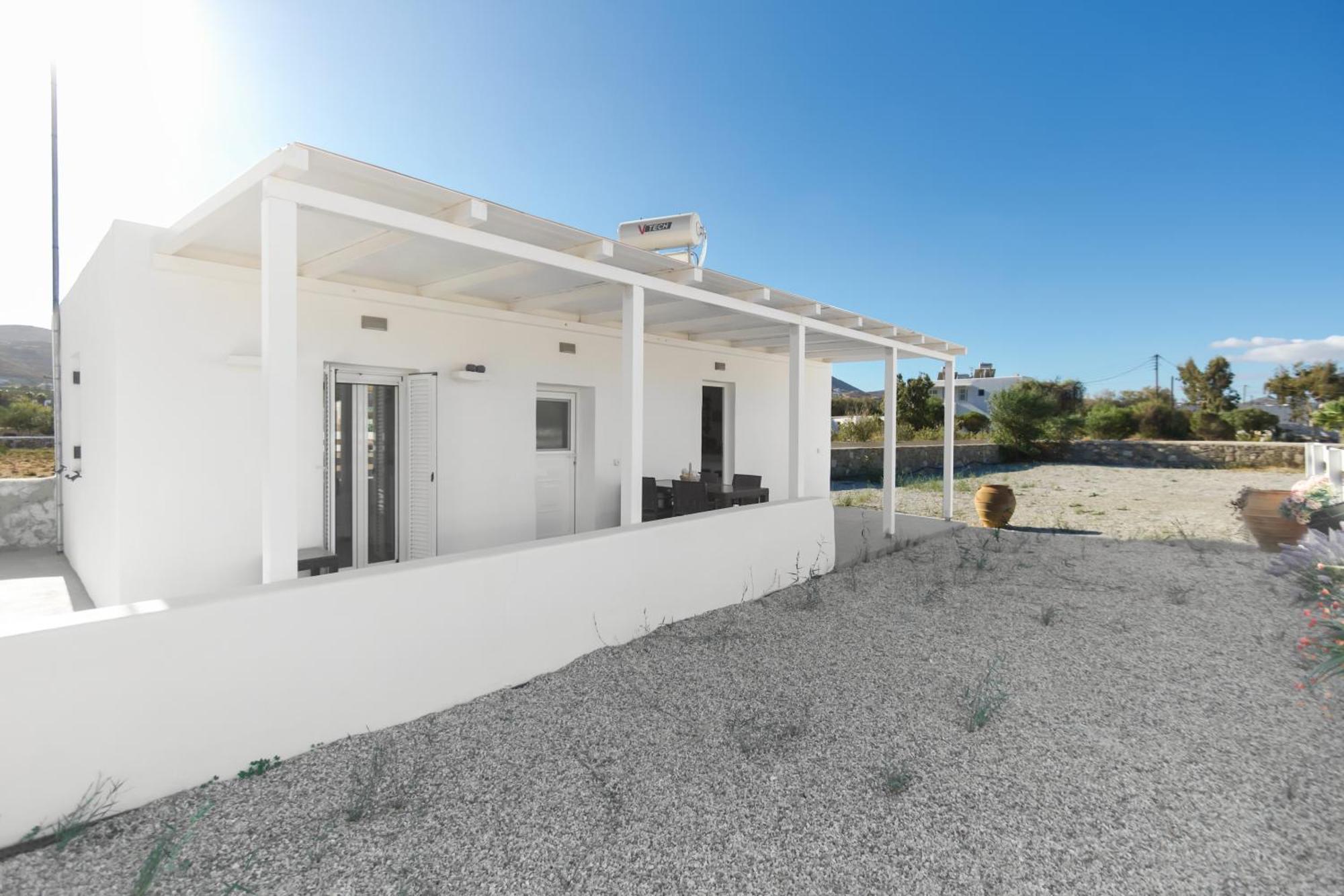 Onira Hotell Páros Exteriör bild