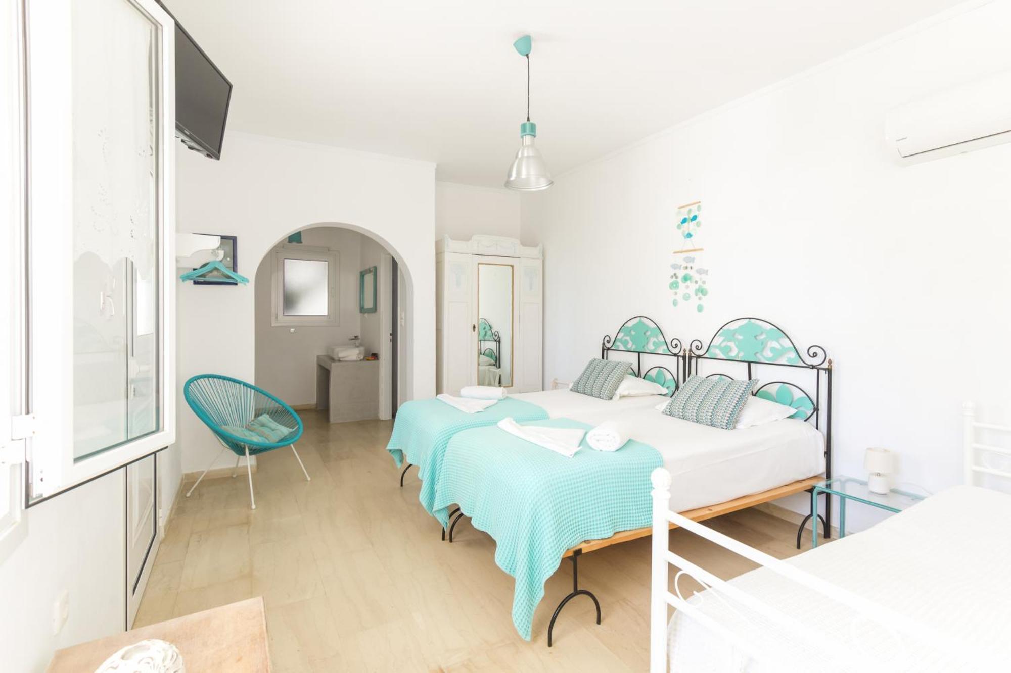 Onira Hotell Páros Exteriör bild